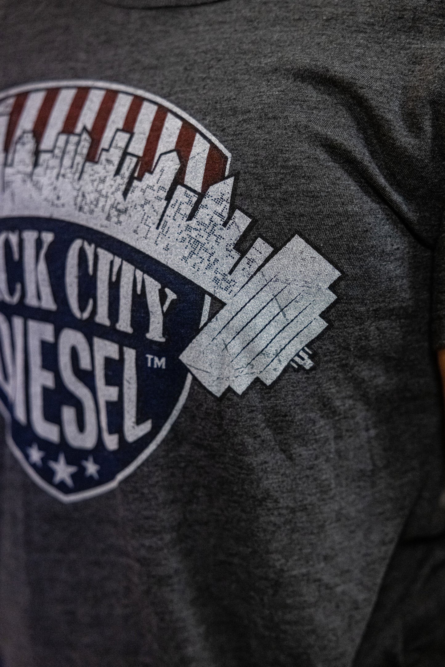LIFESYTLE TEE - COAL